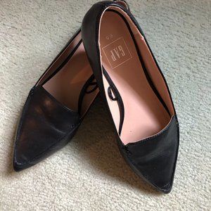 GAP Point Toe Flats 6.5